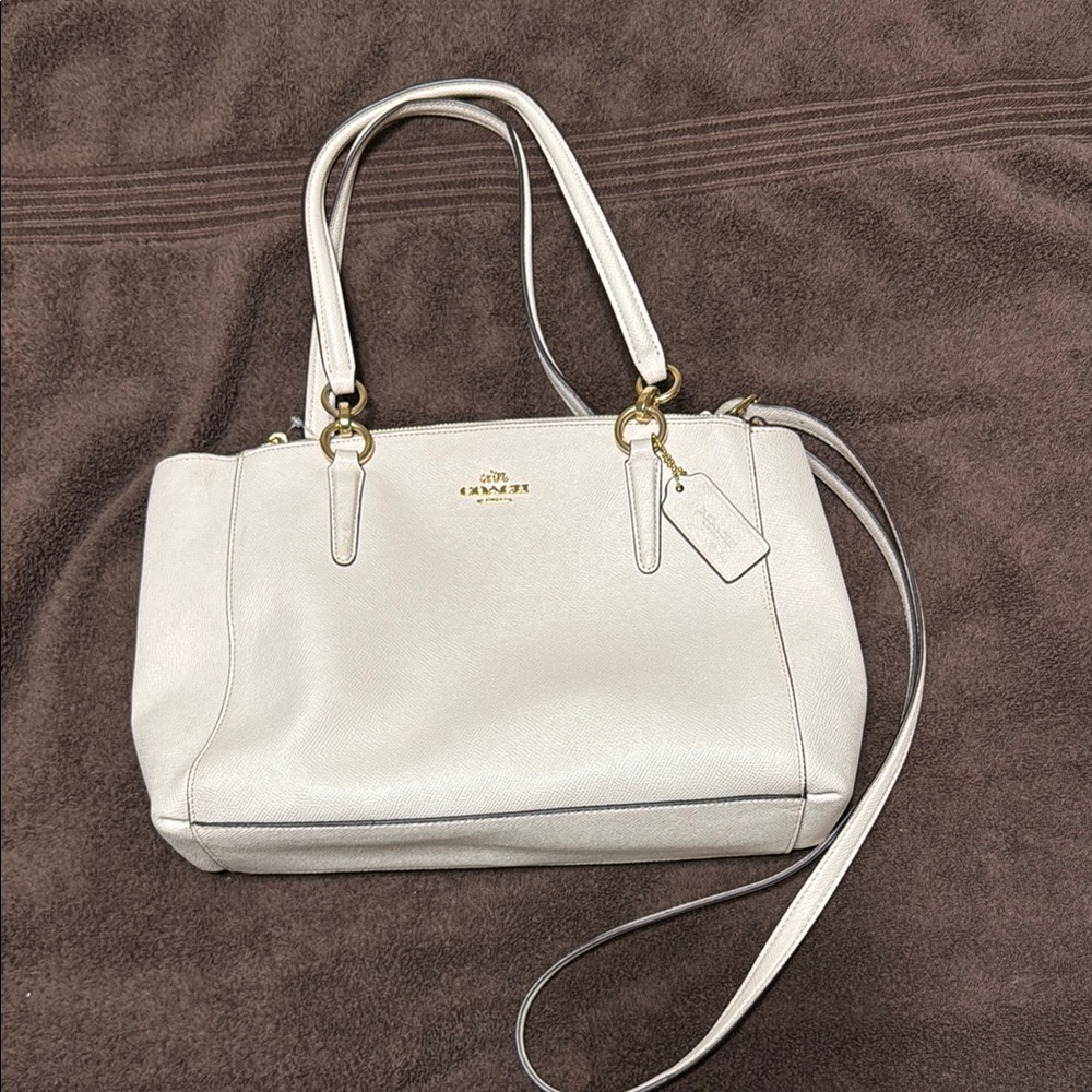 Coach White Tote Bag with Structured Design